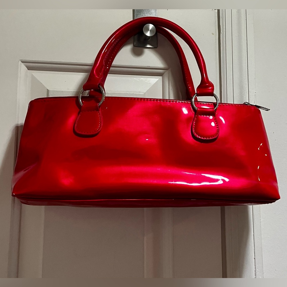 Primeware Glossy Red Insulated Wine Clutch with Corkscrew and Corkscrew Keychain